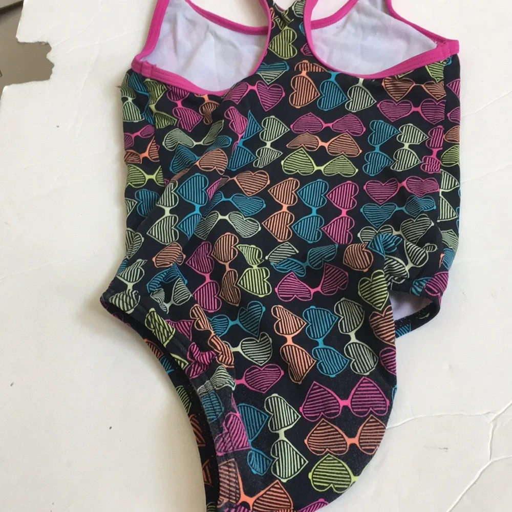 FINAL MARKDOWN Girls speedo swimsuit 8